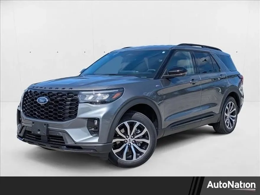 2025 Ford Explorer ST-Line photo 1
