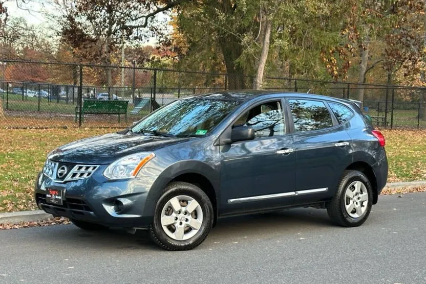 2012 Nissan Rogue S photo 1