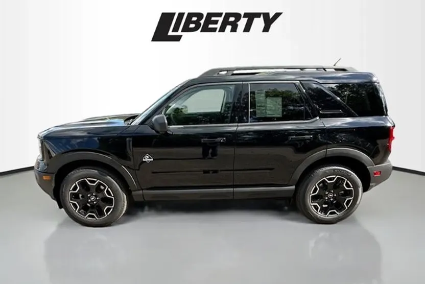 2025 Ford Bronco Sport Outer Banks photo 1