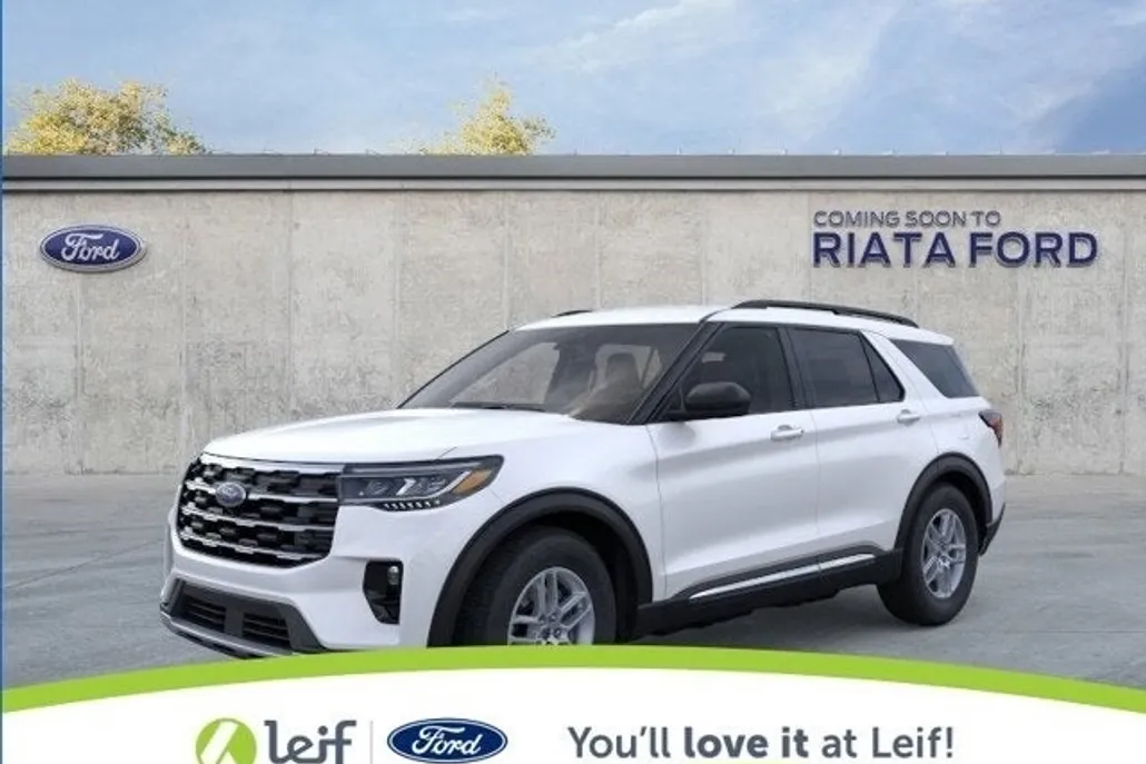 2025 Ford Explorer photo 1