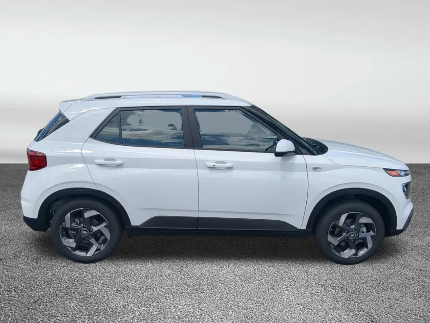 2026 Hyundai Venue SEL photo 1