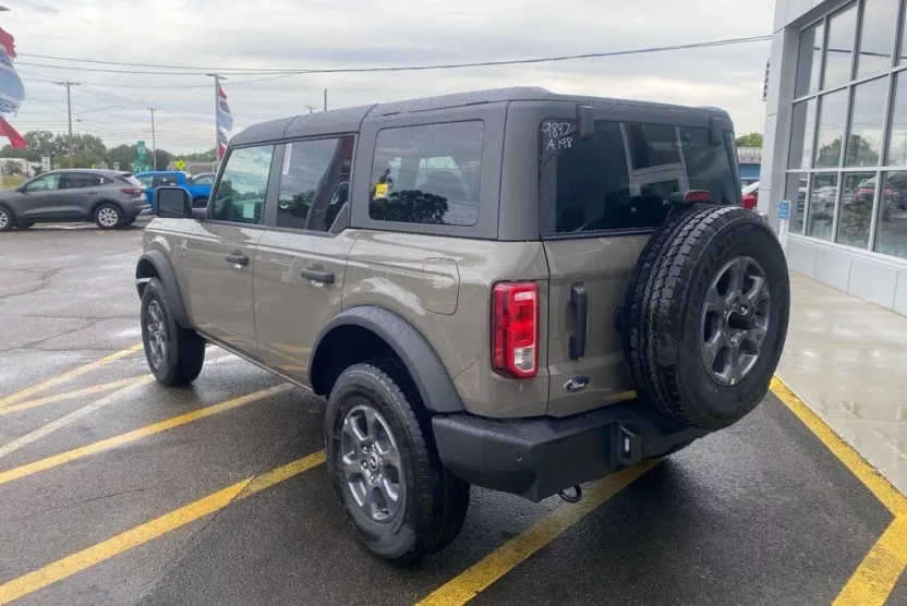 2025 Ford Bronco Big Bend photo 1