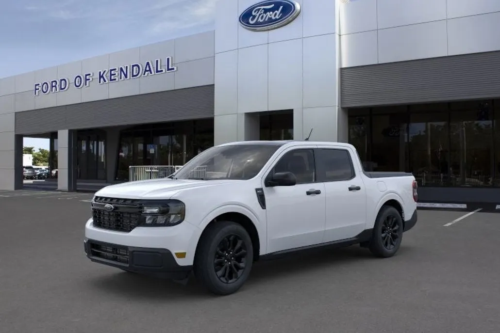 2024 Ford Maverick XLT photo 1