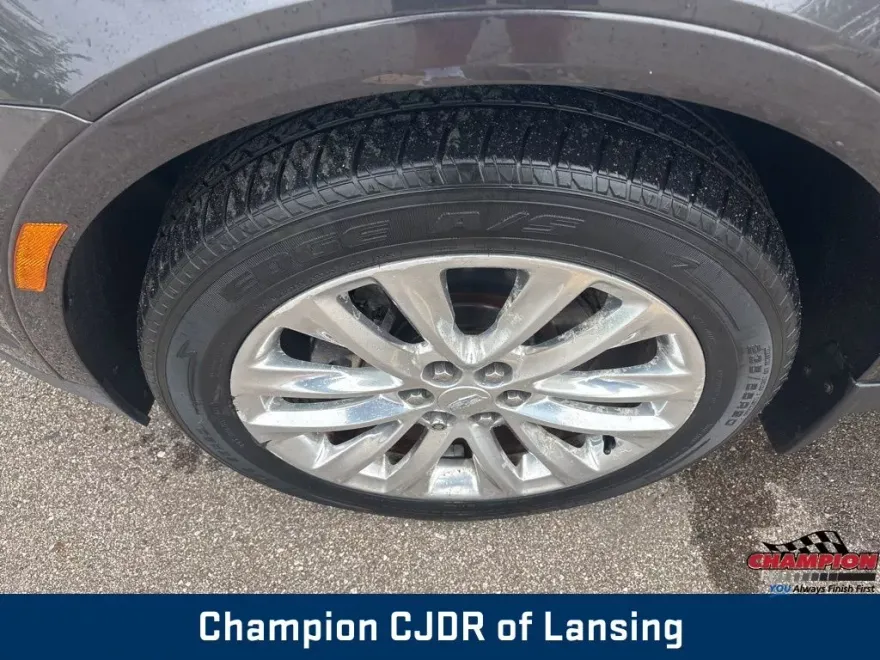 2017 Cadillac XT5 Platinum photo 1