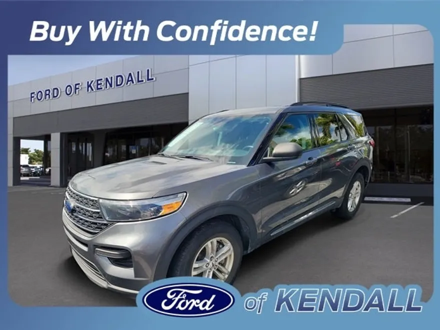 2023 Ford Explorer XLT photo 1