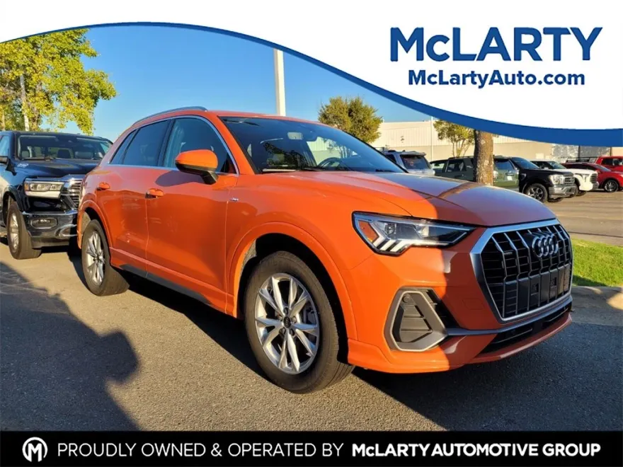 2024 Audi Q3 45 TFSI S line Premium photo 1
