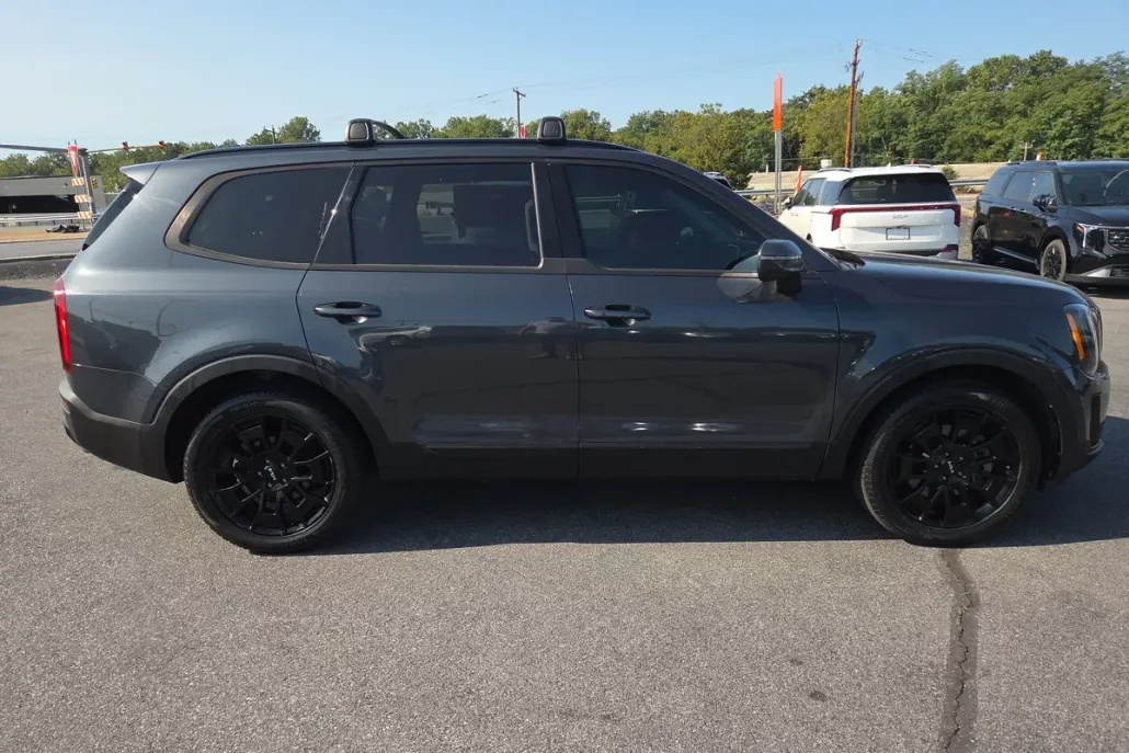 2022 Kia Telluride EX photo 1