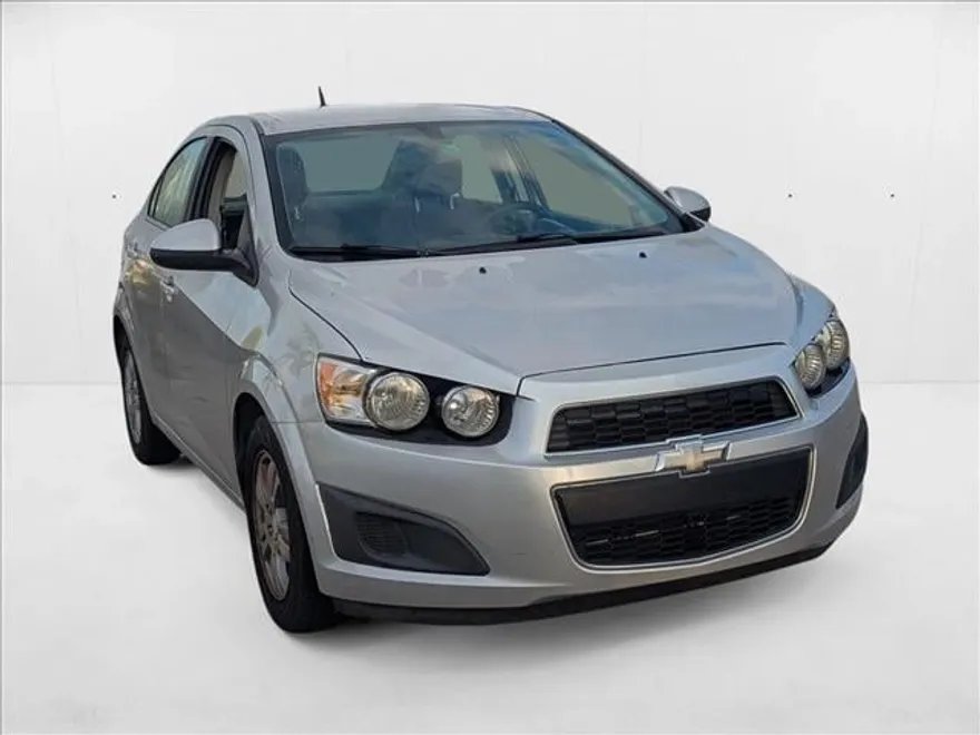 2014 Chevrolet Sonic LT photo 1