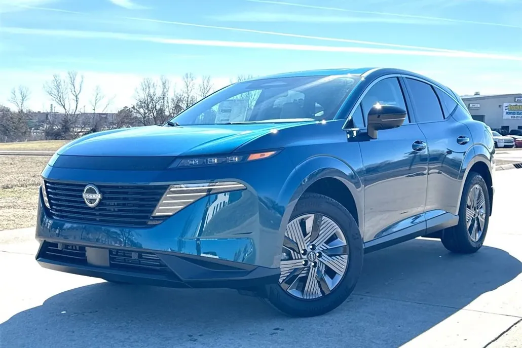 2025 Nissan Murano LE photo 1