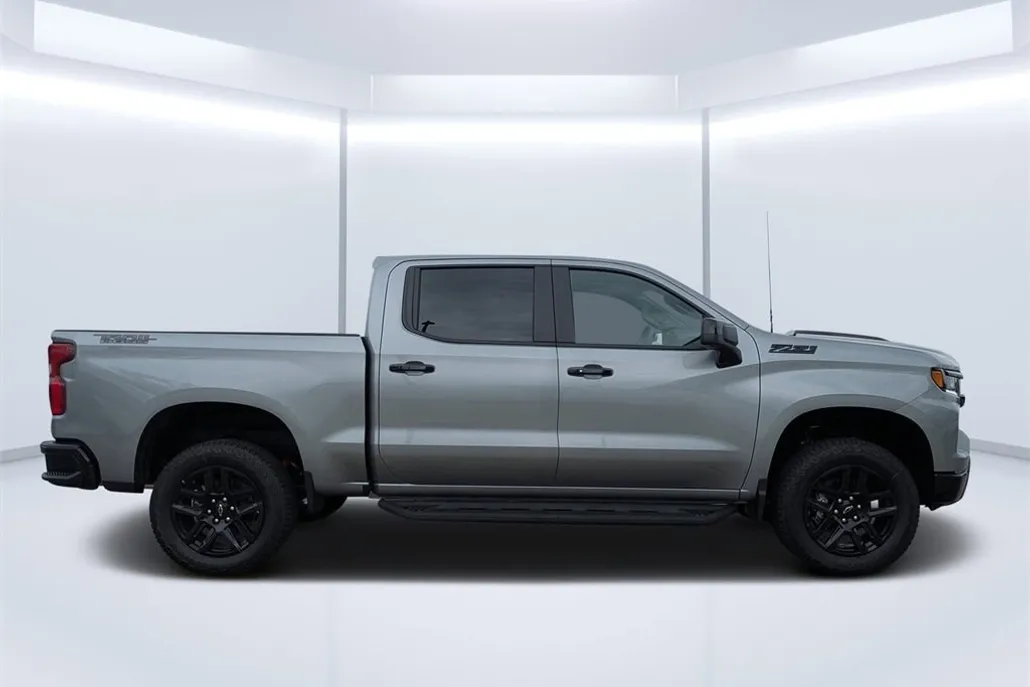 2026 Chevrolet Silverado 1500 LT Trail Boss photo 1