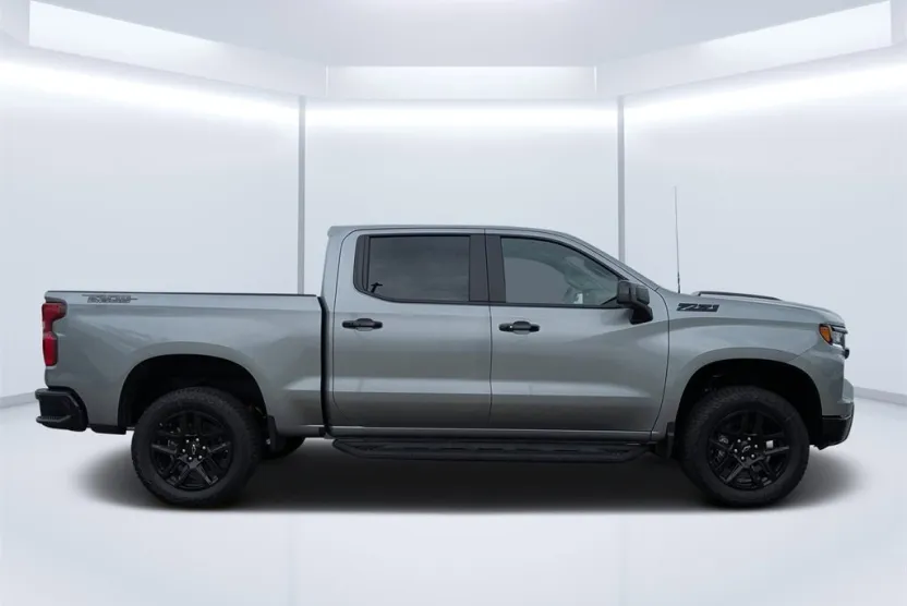 2026 Chevrolet Silverado 1500 LT Trail Boss photo 1