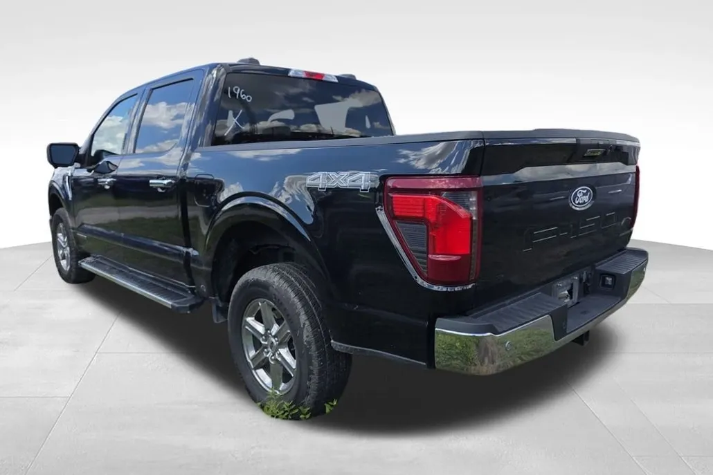 2024 Ford F-150 XLT photo 1