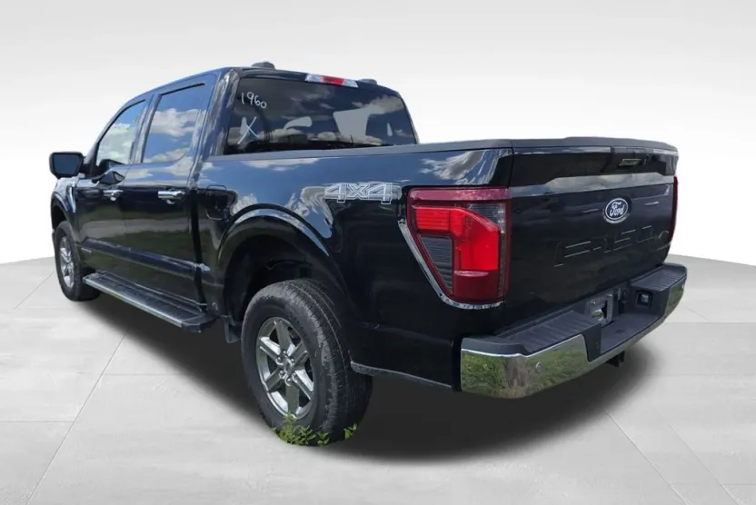 2024 Ford F-150 XLT photo 1