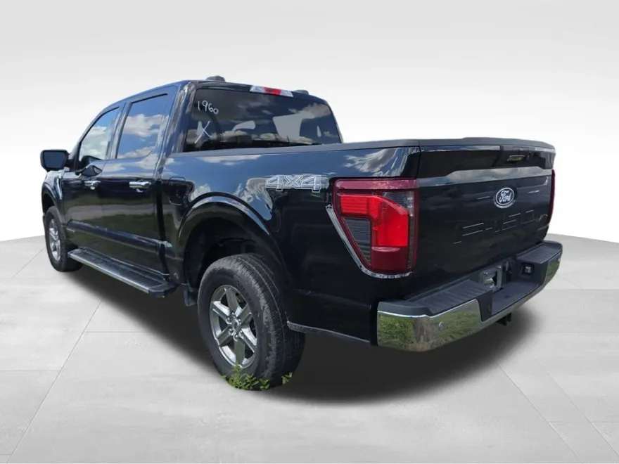 2024 Ford F-150 XLT photo 1