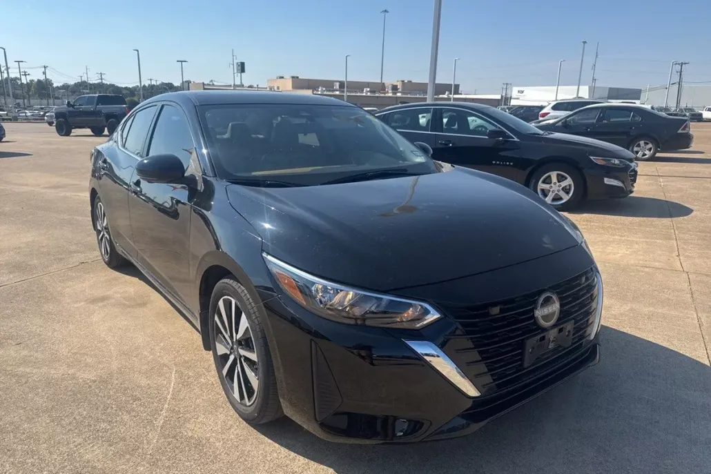 2024 Nissan Sentra SV photo 1