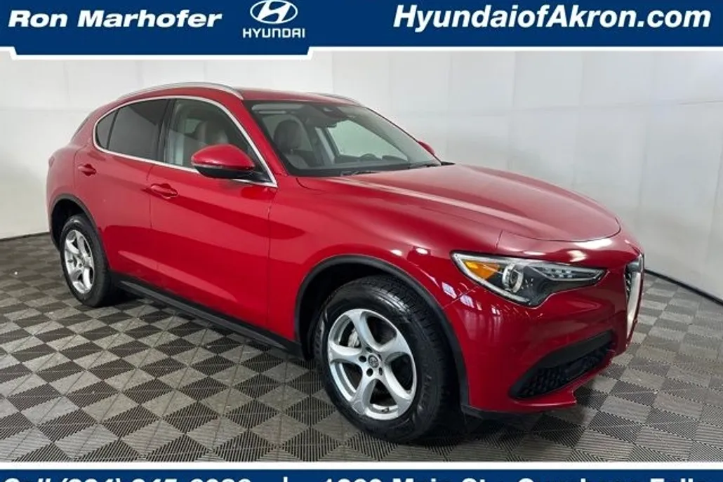 2019 Alfa Romeo Stelvio Base photo 1