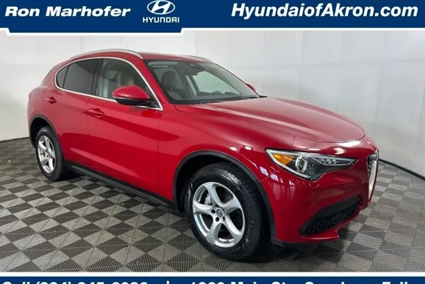 2019 Alfa Romeo Stelvio Base photo 1