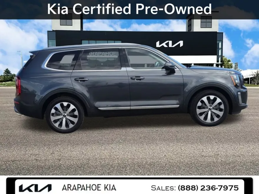 2022 Kia Telluride EX photo 1