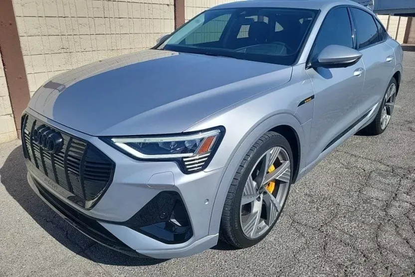 2022 Audi e-tron Sportback S line Premium photo 1
