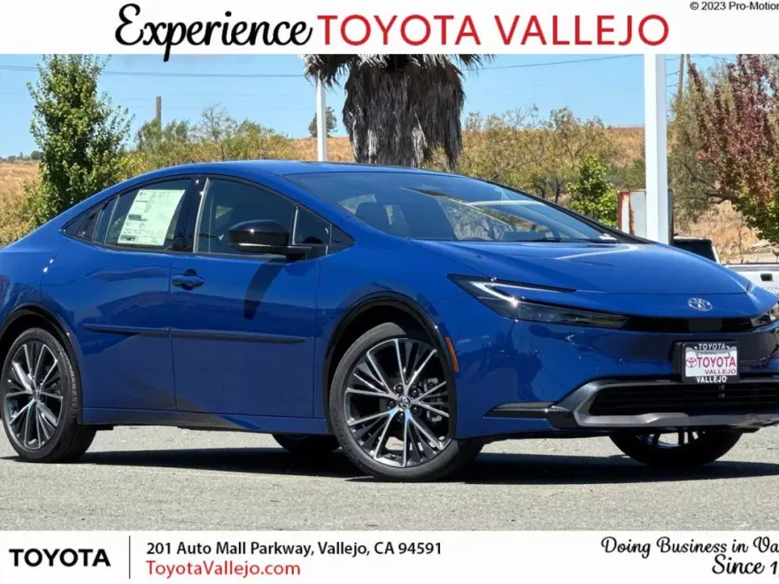 2026 Toyota Prius XLE photo 1