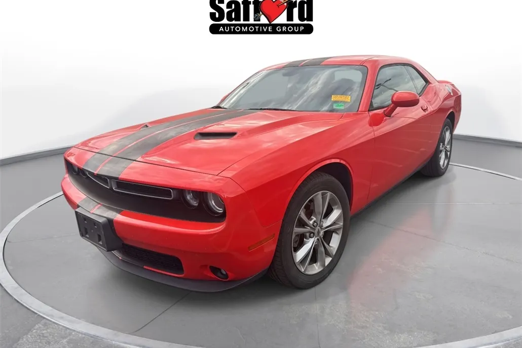 2020 Dodge Challenger SXT AWD photo 1