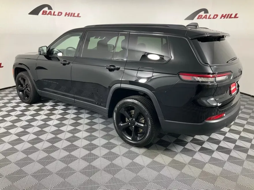 2023 Jeep Grand Cherokee Limited photo 1