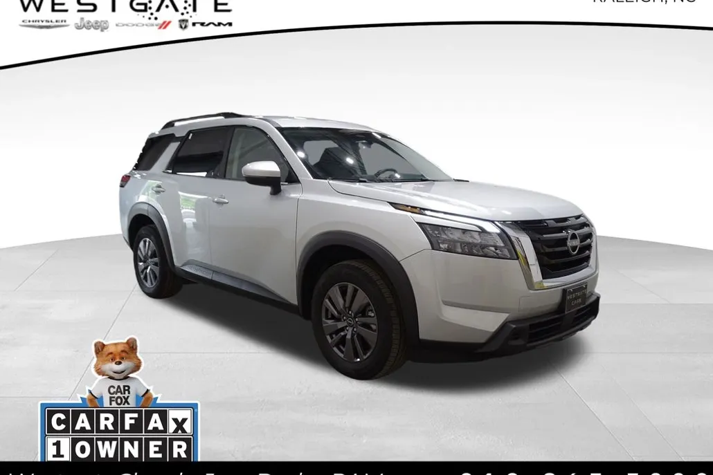 2024 Nissan Pathfinder SV photo 1