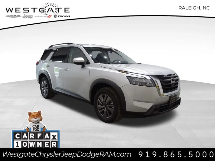 2024 Nissan Pathfinder SV photo 1