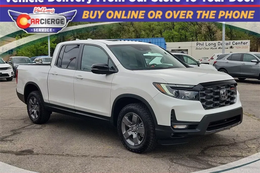 2025 Honda Ridgeline TrailSport photo 1