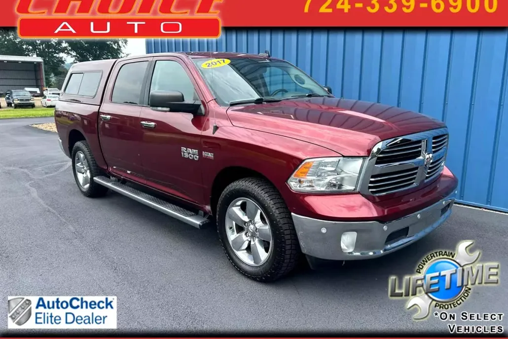 2017 Ram 1500 SLT photo 1