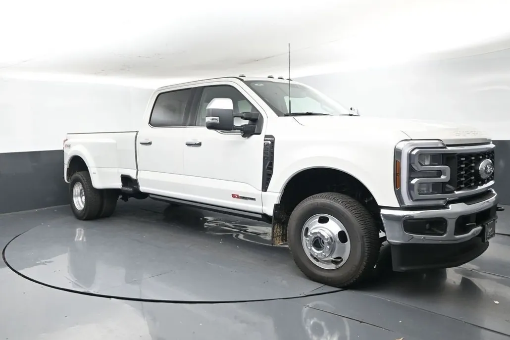 2025 Ford F-350 photo 1