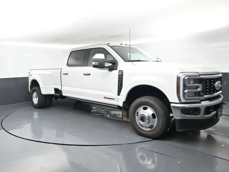 2025 Ford F-350 photo 1