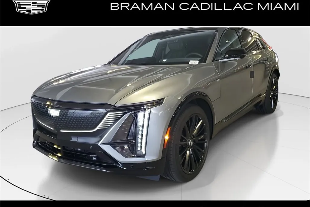2025 Cadillac Lyriq Sport photo 1