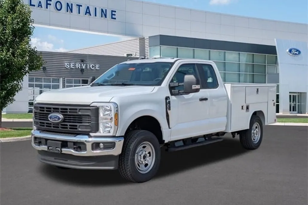 2025 Ford F-350 XL photo 1