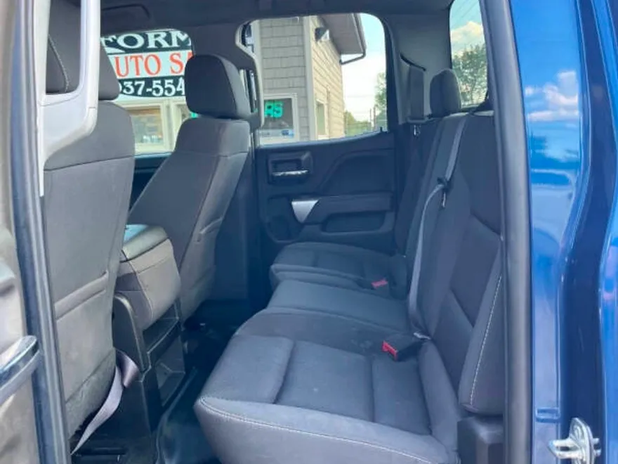 2017 Chevrolet Silverado 2500HD LT photo 1