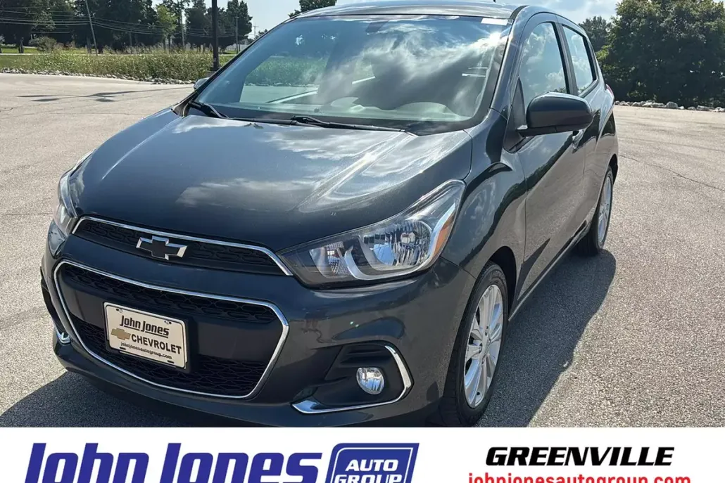 2017 Chevrolet Spark 1LT LT photo 1