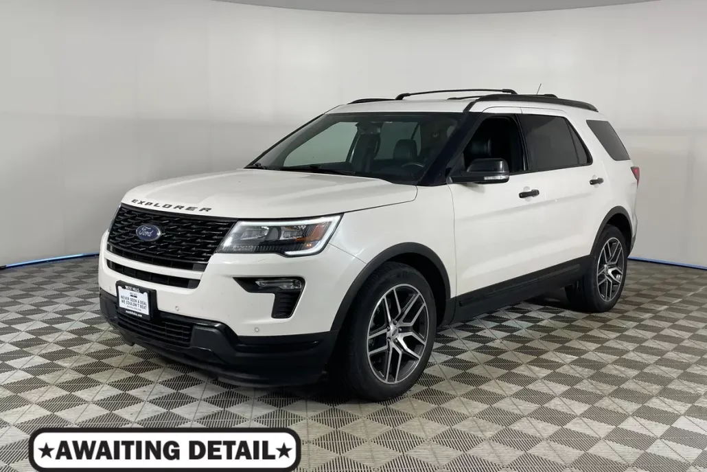 2018 Ford Explorer Sport photo 1