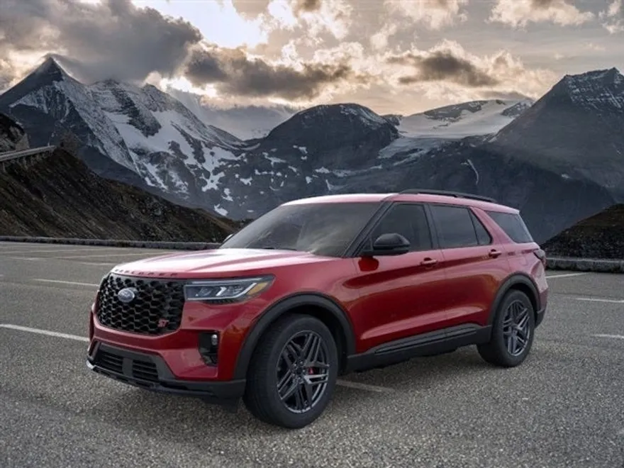 2025 Ford Explorer ST photo 1