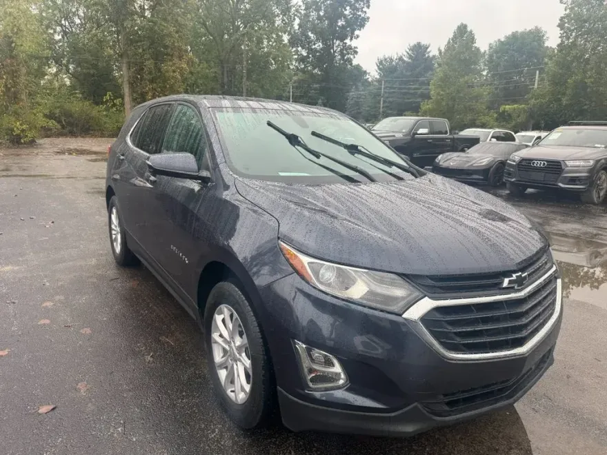 2018 Chevrolet Equinox LT photo 1