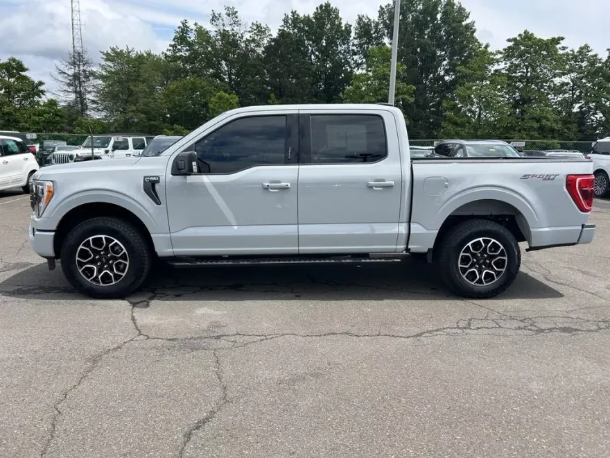 2023 Ford F-150 XLT photo 1