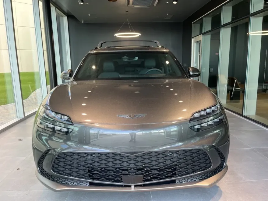 2024 Genesis GV60 photo 1