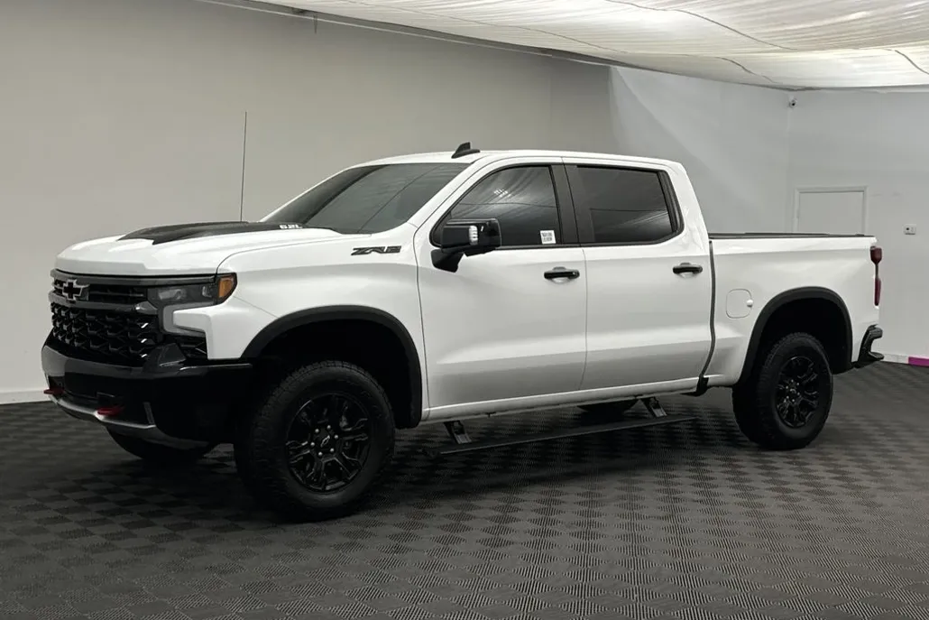 2022 Chevrolet Silverado 1500 ZR2 photo 1