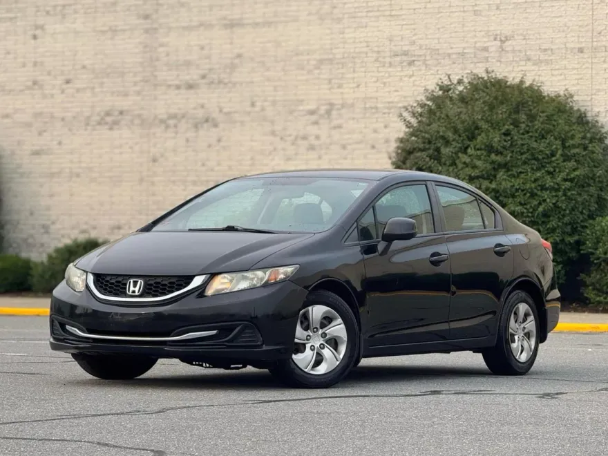 2013 Honda Civic LX photo 1