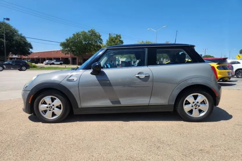 2016 Mini Cooper 2 Door Hardtop photo 1