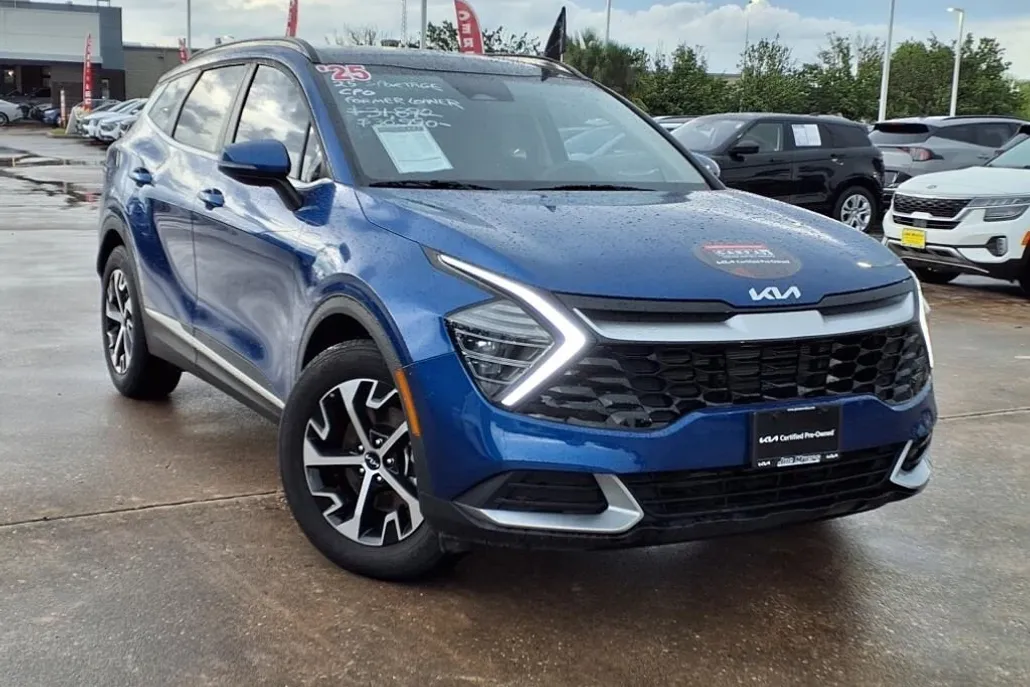 2025 Kia Sportage EX photo 1