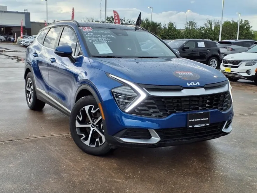 2025 Kia Sportage EX photo 1