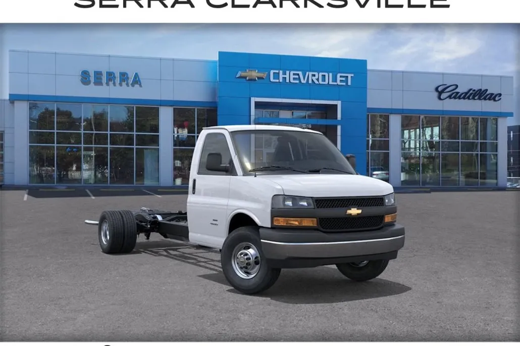 2025 Chevrolet Express Cutaway 3500 Work Van photo 1