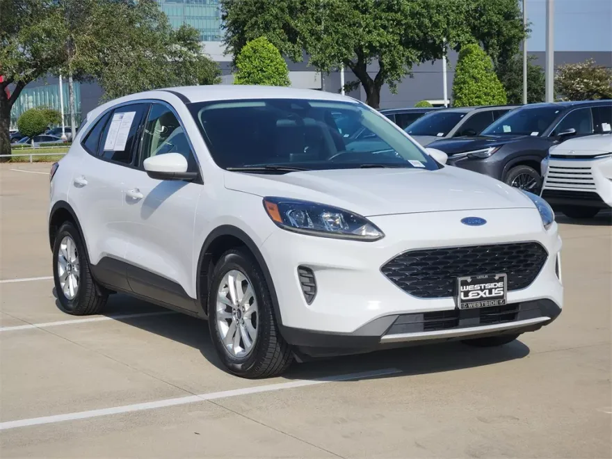 2020 Ford Escape SE photo 1