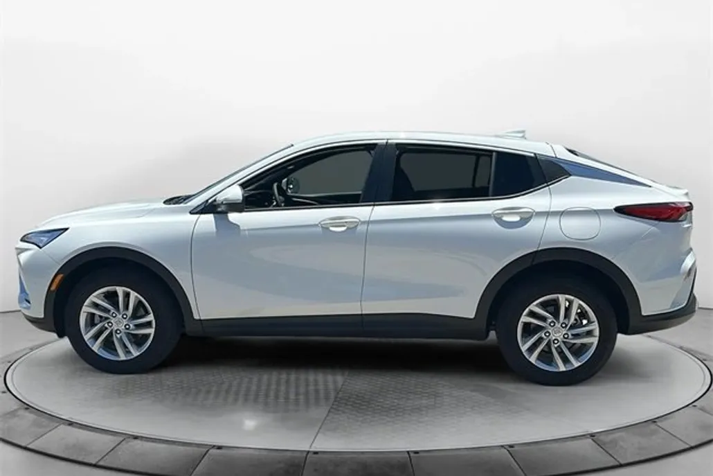 2025 Buick Envista Preferred photo 1
