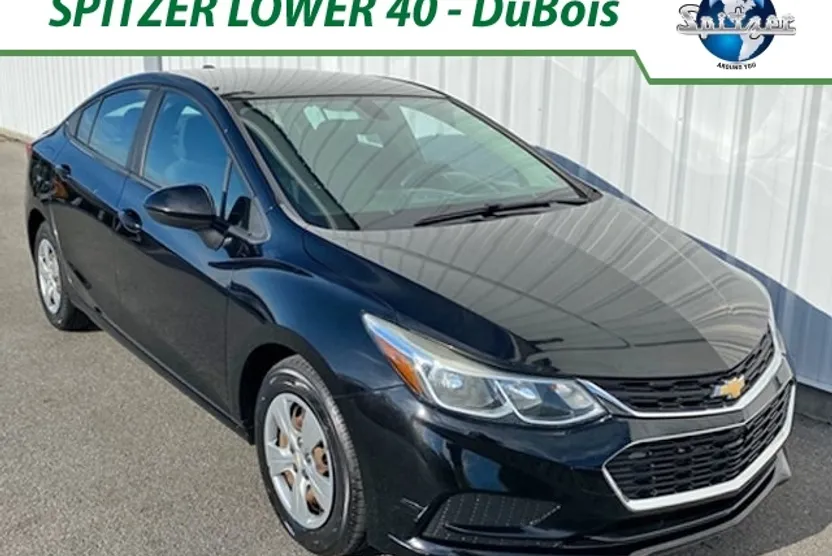2016 Chevrolet Cruze LS photo 1